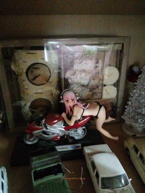 Аниме фигурка "Супер Сонико (Super Sonico)" в бикини, 10.5 см, Completed Model (завершённая модель), Супер Сонико, 10.5 см, Твёрдое тело, Твёрдая грудь, Без коробки, Копия